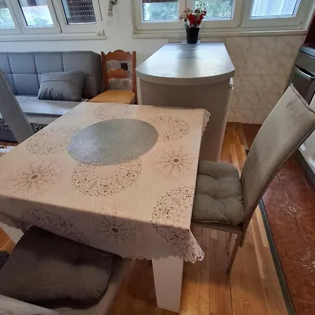 Opremljen Apartman Sa Balkonom I Netflixom Apartment Split