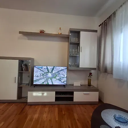 Opremljen Apartman Sa Balkonom I Netflixom スプリト